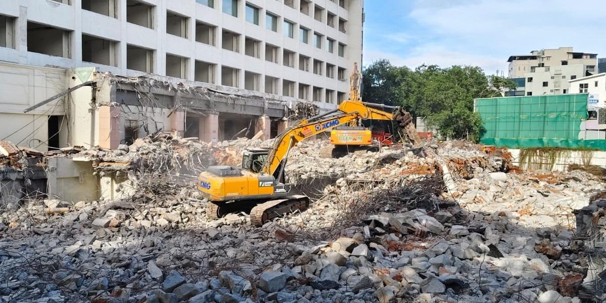 building breaking contractors