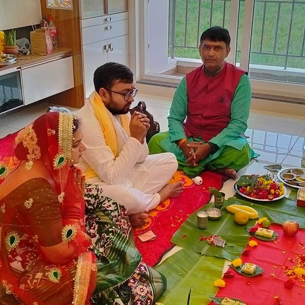 krishna bhajan sandhya bangalo