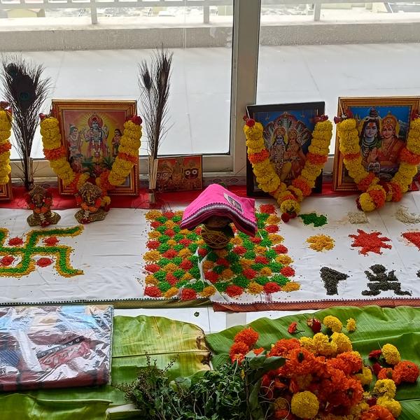 Pooja Pandit near me in Bangal