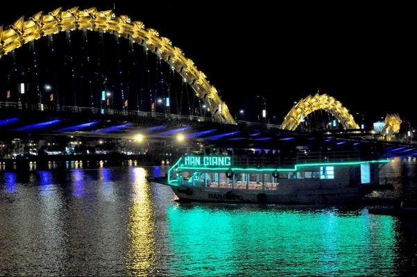 basket boat tour da nang