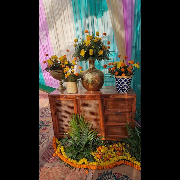 seasonal flower arrangements f