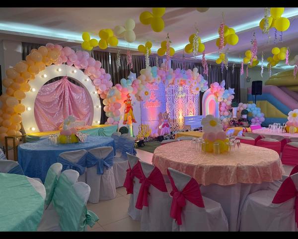 full course meals and dessert