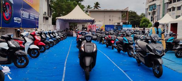 daily commuter yamaha motorcyc