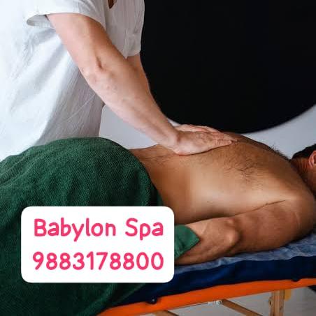 A professional male-to-male body massage