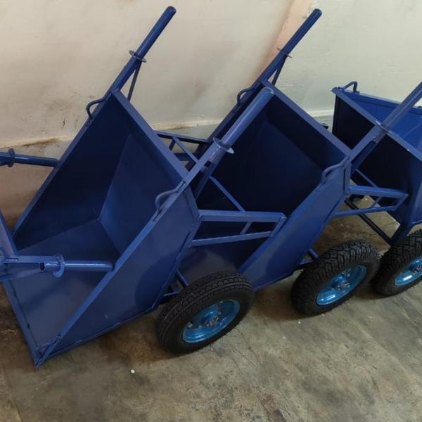 trolleys shop near jamiaa masj