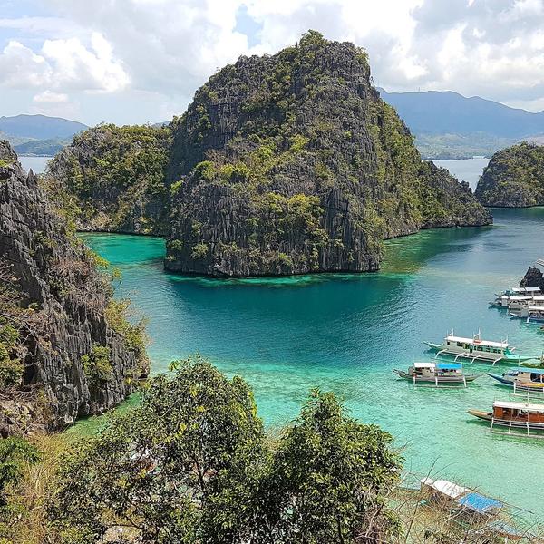expansive lake lagoon