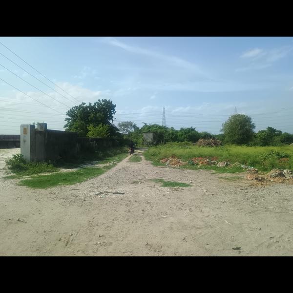 commercial land with 1000 feet