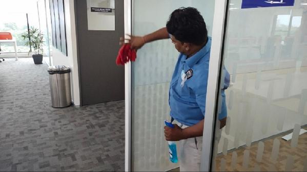 emergency cleaning companies v