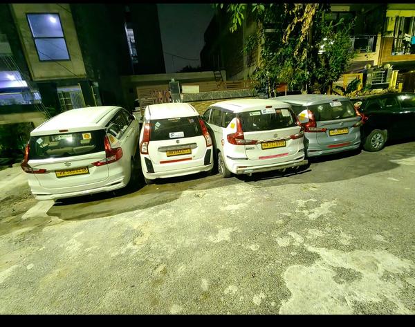 Book reliable taxi service in