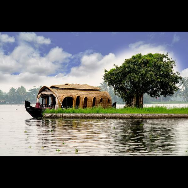 kerala beaches and backwaters