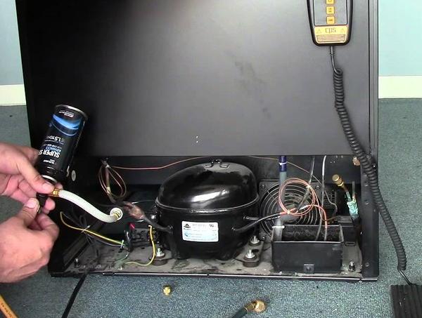 Refrigerator reparing In indor