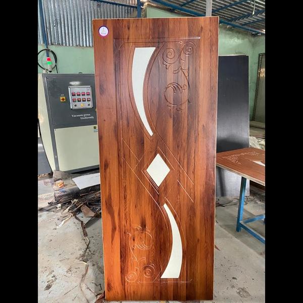 durable interior door with stu