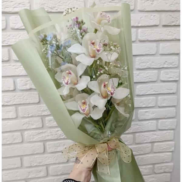 Available exotic flowers in A