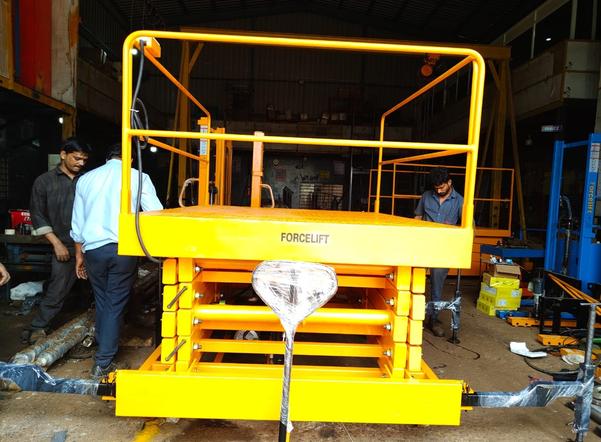 MOVABLE SCISSOR LIFT | 22FT HE