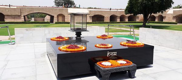 Places To Visit In Delhi
Rajg