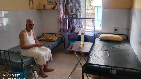 well maintained old age home