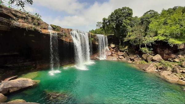 tourist places in meghalaya jo