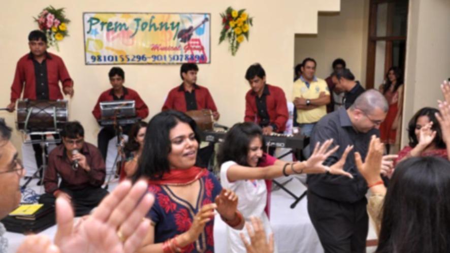 live band and dj arrangements