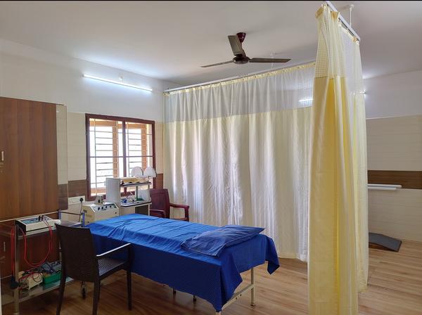 medical furnishing store in th