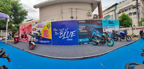 SS motocorpz The Yamaha R15 b