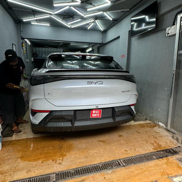car detailing studio