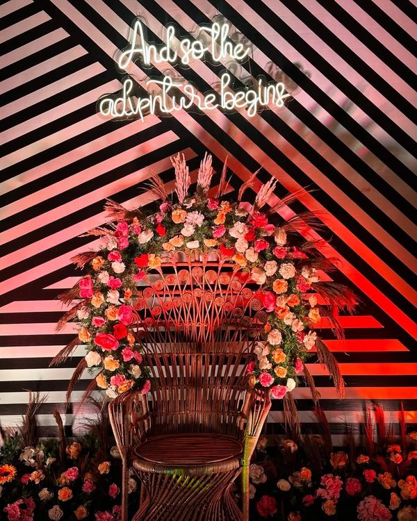 customizable wedding decoratio