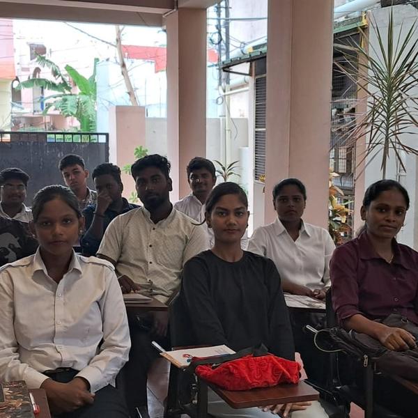 Rams aviation academy. Av