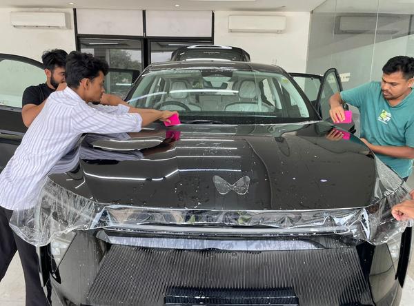 premium sun film installation 