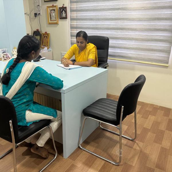 dr valarmathi dermatologist se