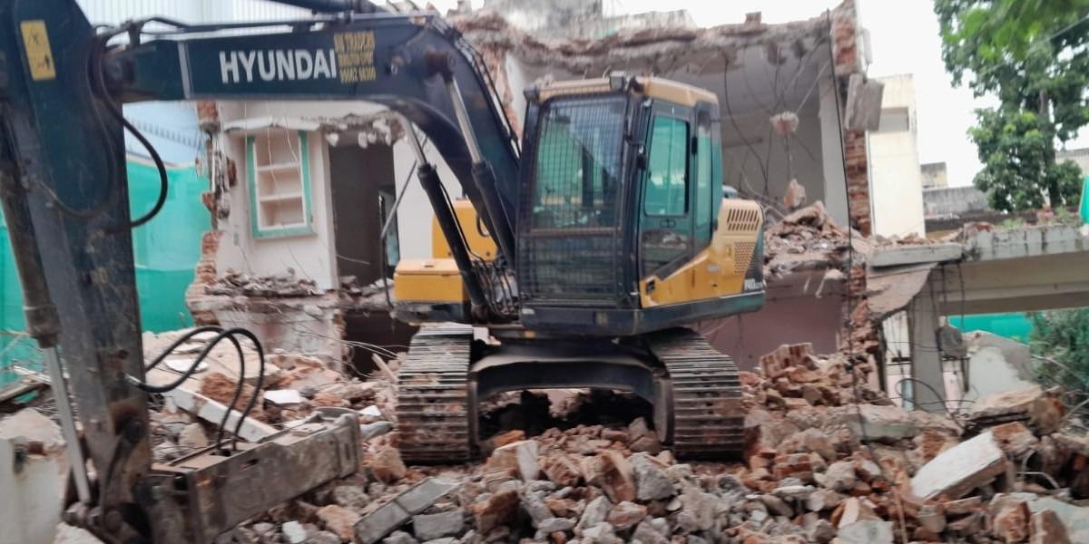 garage demolition near baba na