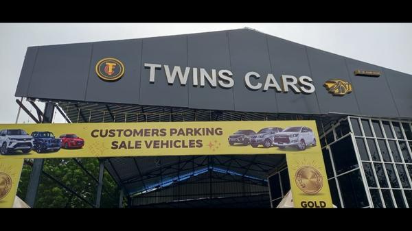 pre owned mahindra xuv300 tric