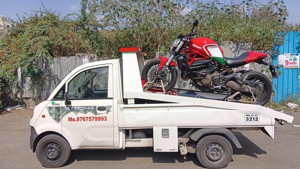 Vehicle tr