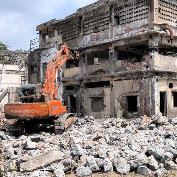 Building demolition in Gu
