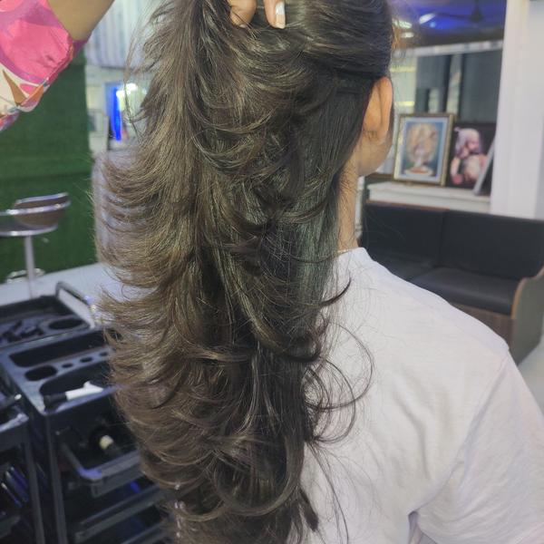 best ladies Salon in Hadapsar. professio