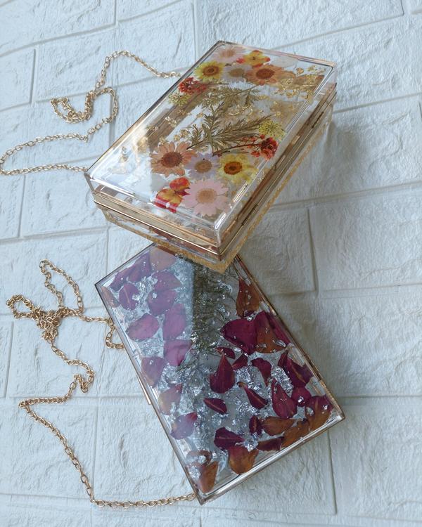 Customized Resin Clutches and