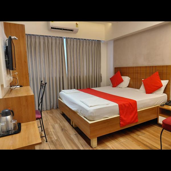 affordable hotel rooms goregao