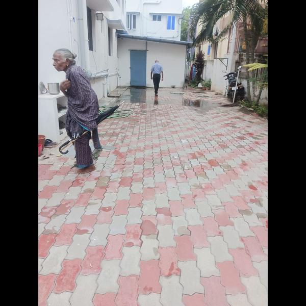 senior safe bathroom features 