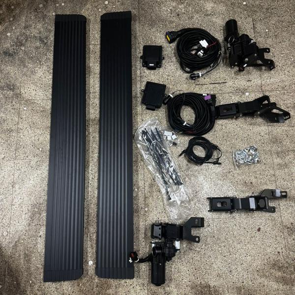 thar roxx door accessories