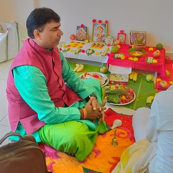 North indian pandit ji Bannerg