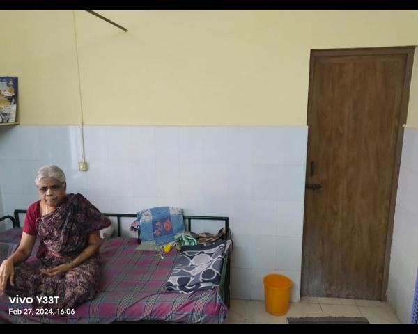 attached bathrooms for seniors