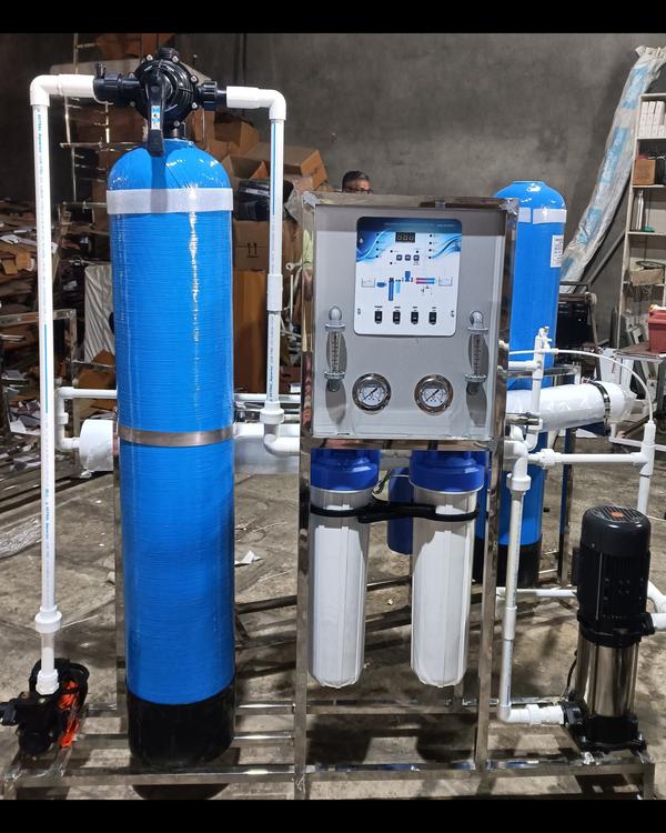 A 5000 LPH RO plant is a large-scale industrial re