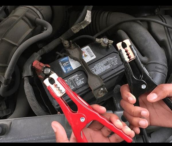 CAR BATTERY JUMPSTART SER