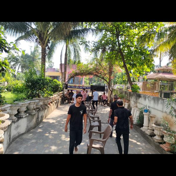 Stress Relief: Promotes laught