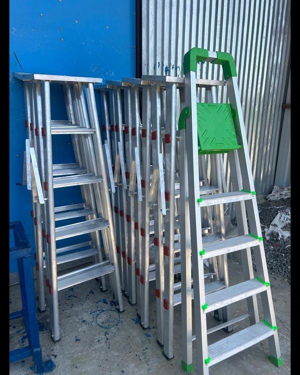 industrial ladders for warehou