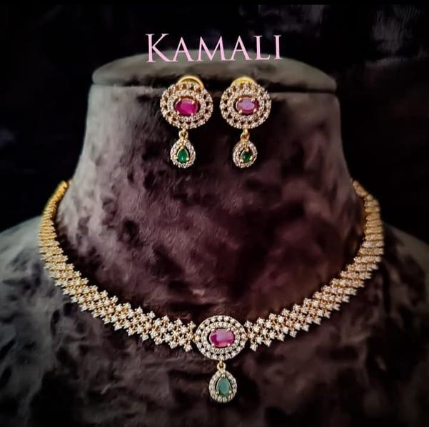 White Stone Necklace Set