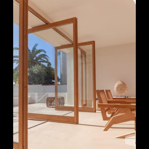 For heavy doors, hotel partiti