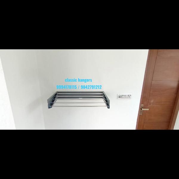 Classic Hangers: Box Hangers
w