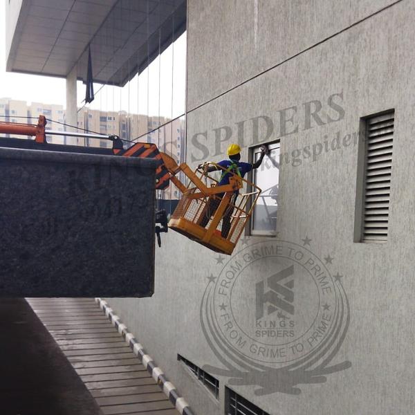 Non Accessible Area Facade Cle