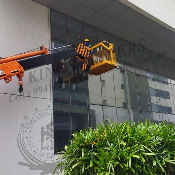 Non Accessible Area Facade Cle