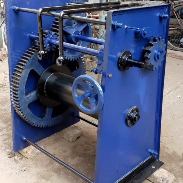 manually operated crabe winch 